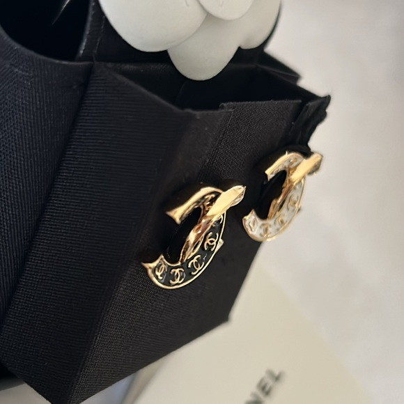 Chanel CC Stud Earrings - Picture 10 of 14